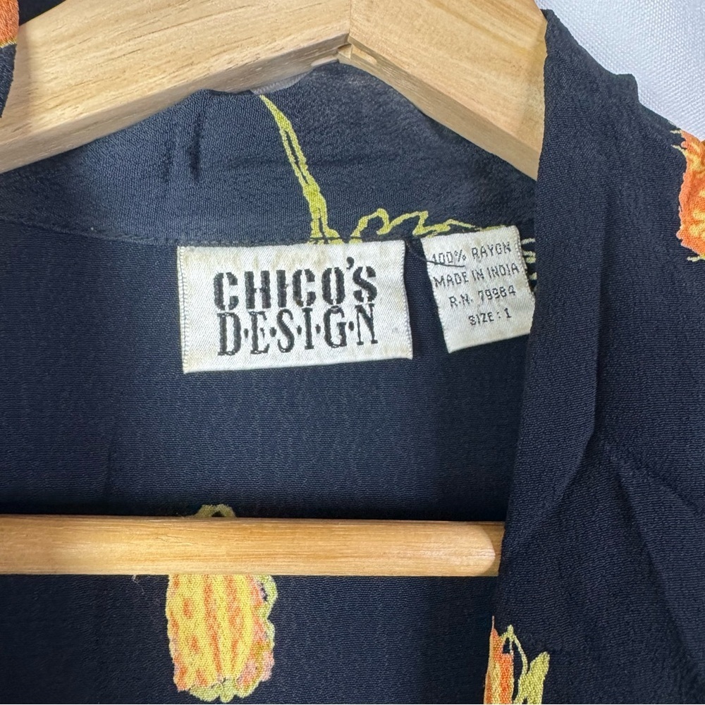Vintage Chico's Black Tropical Printed Short Sleeve Button Down 1/S - Picture 4 of 4